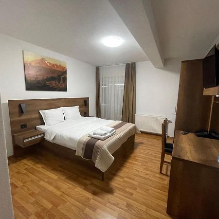 Bici Resort Dobrosin Bagian luar foto